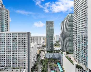 1080 Brickell Ave - Photo Thumbnail 8