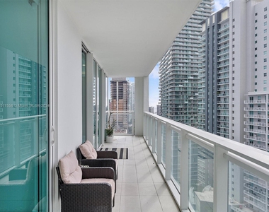 1080 Brickell Ave - Photo Thumbnail 7