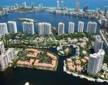 3000 Island Blvd - Photo Thumbnail 24