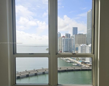 701 Brickell Key Blvd - Photo Thumbnail 6