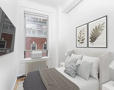 135 William Street - Photo Thumbnail 3