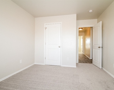 2508 Canyon Creek Drive - Photo Thumbnail 9