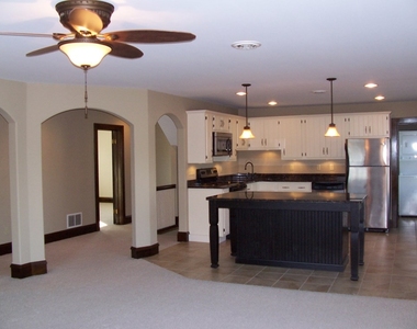 161 Oakwood Ave., Suite B - Photo Thumbnail 4