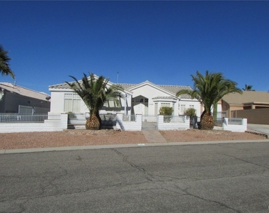 2125 E Desert Palms Drive - Photo Thumbnail 1