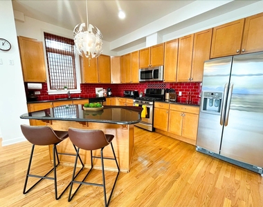 2843 S Wells Street - Photo Thumbnail 11