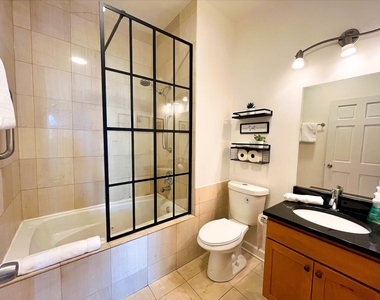 2843 S Wells Street - Photo Thumbnail 16