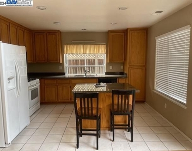 1677 Klipspringer Dr - Photo Thumbnail 1