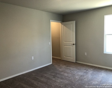 4522 Meadowland Pl - Photo Thumbnail 9