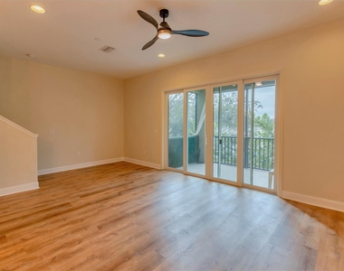 10070 Bayou Grande Avenue - Photo Thumbnail 5