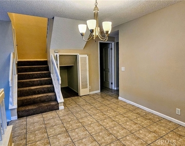 8 Goldstar Place - Photo Thumbnail 5