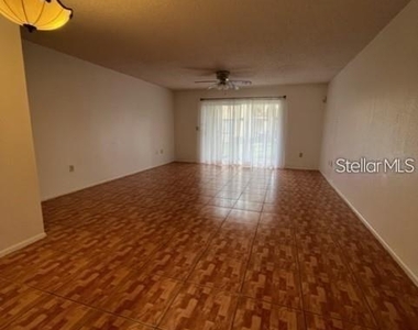 4203 S Semoran Boulevard - Photo Thumbnail 5