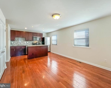 3082 Secane Dr - Photo Thumbnail 14