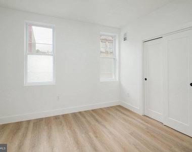 2408 Nicholas St - Photo Thumbnail 7