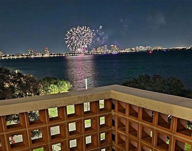 4015 Bayshore Boulevard - Photo Thumbnail 9