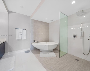 330 Sunny Isles Blvd - Photo Thumbnail 24