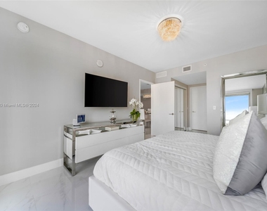 330 Sunny Isles Blvd - Photo Thumbnail 21