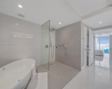 330 Sunny Isles Blvd - Photo Thumbnail 25