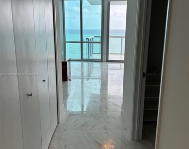 17121 Collins Ave - Photo Thumbnail 21