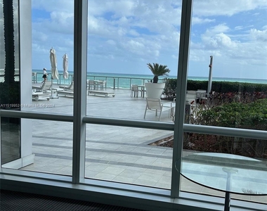 17121 Collins Ave - Photo Thumbnail 7