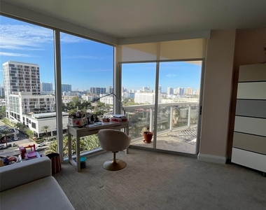 17555 Collins Ave - Photo Thumbnail 29