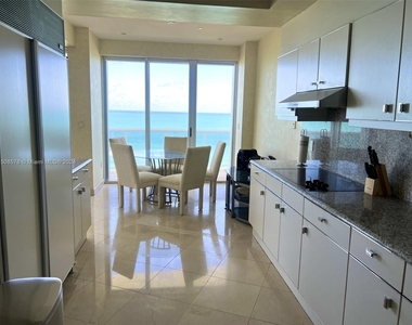 9601 Collins Ave - Photo Thumbnail 4