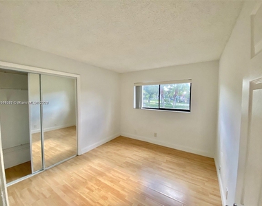 159 W Lakeview Dr - Photo Thumbnail 7