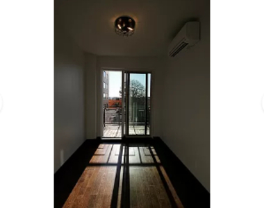 340 Irving Avenue - Photo Thumbnail 4