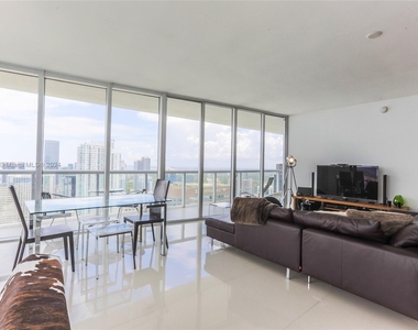 495 Brickell Ave - Photo Thumbnail 4