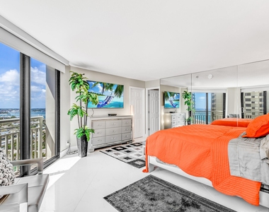 3000 N Ocean Drive - Photo Thumbnail 23