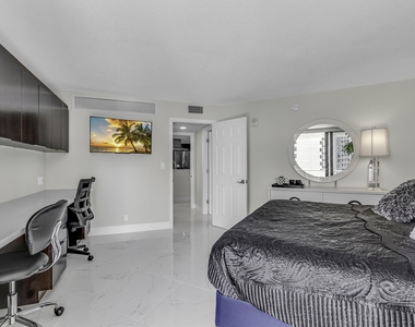 3000 N Ocean Drive - Photo Thumbnail 9