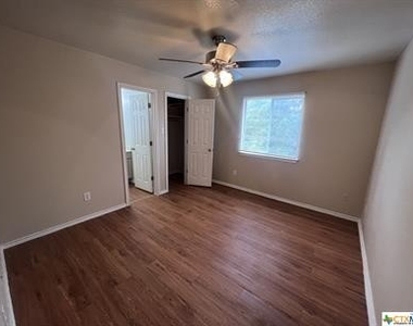 918 Sagewood Trail - Photo Thumbnail 5