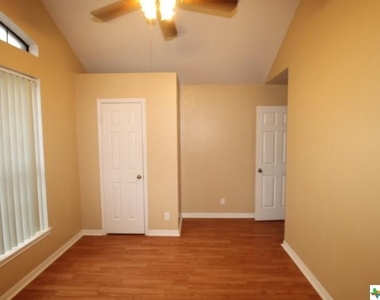 3923 Oak Valley Drive - Photo Thumbnail 12