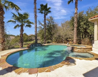 5600  Laguna Cliff Ln - Photo Thumbnail 20