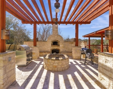 5600  Laguna Cliff Ln - Photo Thumbnail 23