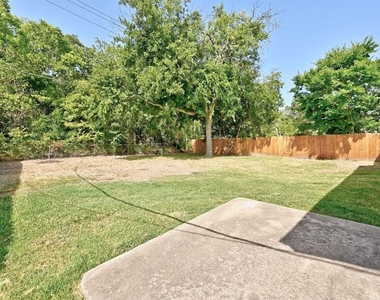 3307  Oak Aly - Photo Thumbnail 21