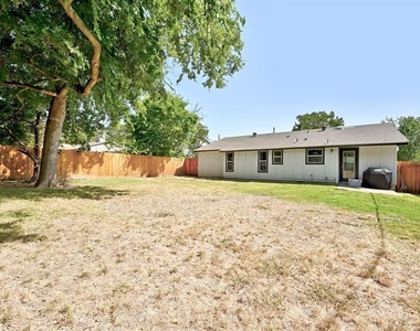 3307  Oak Aly - Photo Thumbnail 24