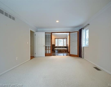 5825 Inkster Road - Photo Thumbnail 17