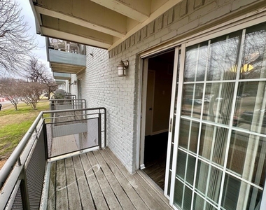 4502 Gaston Avenue - Photo Thumbnail 14