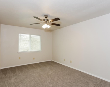 7632 Kingsmill Terrace - Photo Thumbnail 11