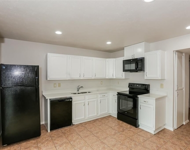 7632 Kingsmill Terrace - Photo Thumbnail 4