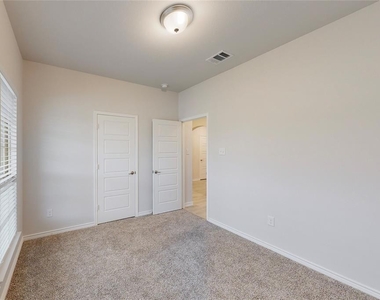 1101 Lawndale Street - Photo Thumbnail 22