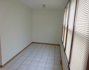 5030 W Winnemac Avenue - Photo Thumbnail 10