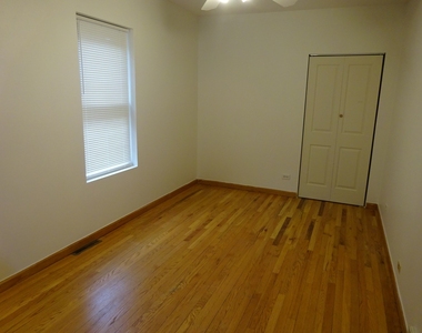 5030 W Winnemac Avenue - Photo Thumbnail 11