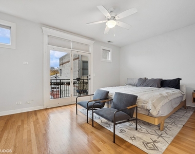 2455 N Halsted Street - Photo Thumbnail 9