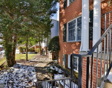 4507 Salem Lane Nw - Photo Thumbnail 2