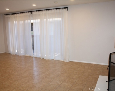 1094 Cabrillo Park Drive - Photo Thumbnail 4