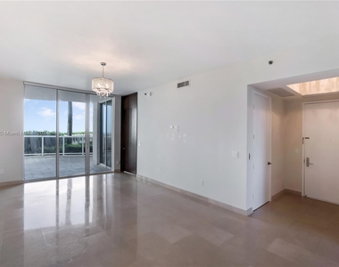 16001 Collins Ave - Photo Thumbnail 15