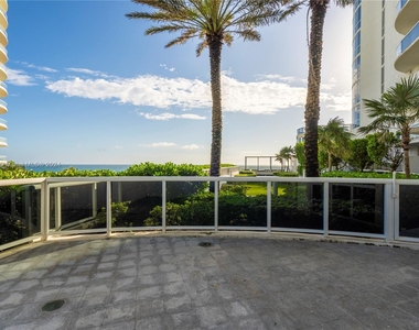 16001 Collins Ave - Photo Thumbnail 2