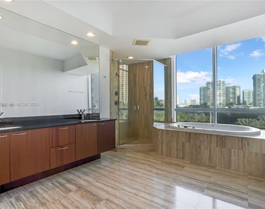 16001 Collins Ave - Photo Thumbnail 19