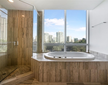 16001 Collins Ave - Photo Thumbnail 21